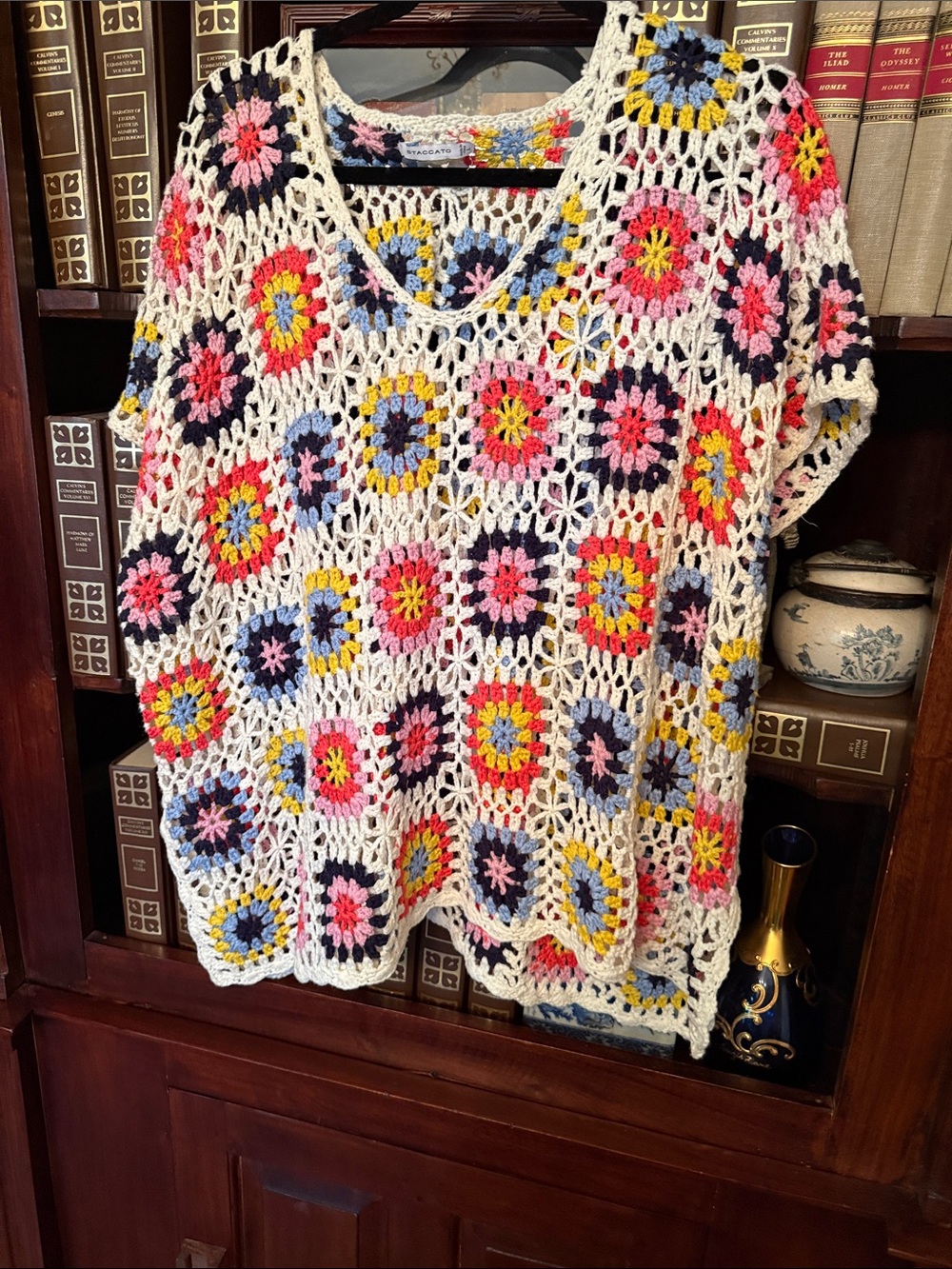 Staccato Cream Crochet TopNavy, Yellow, Light Blue and Pink Accents large nwot